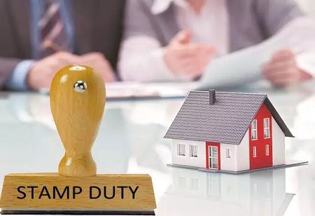 Property buyers stands against the imposition of Stamp Duty fee in UP